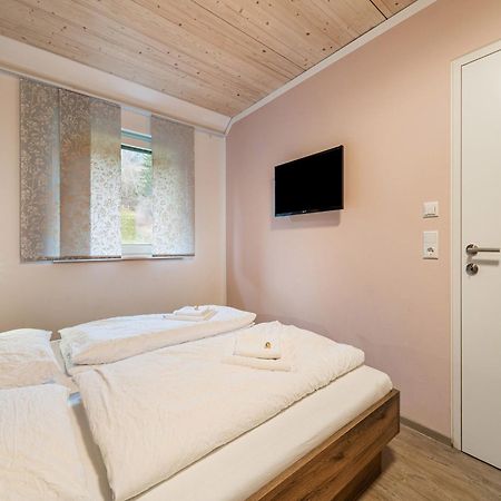 Large Apartment In Sankt Georgen With Balcony Furstau Bagian luar foto