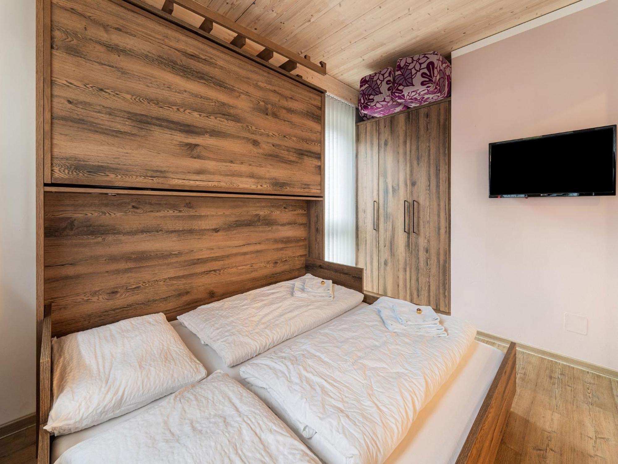 Large Apartment In Sankt Georgen With Balcony Furstau Bagian luar foto